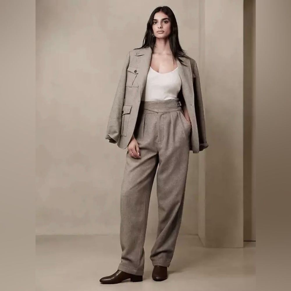 NWT Banana Republic Beige Blonde Herringbone Wool Seafarer Explorer Pant size 6